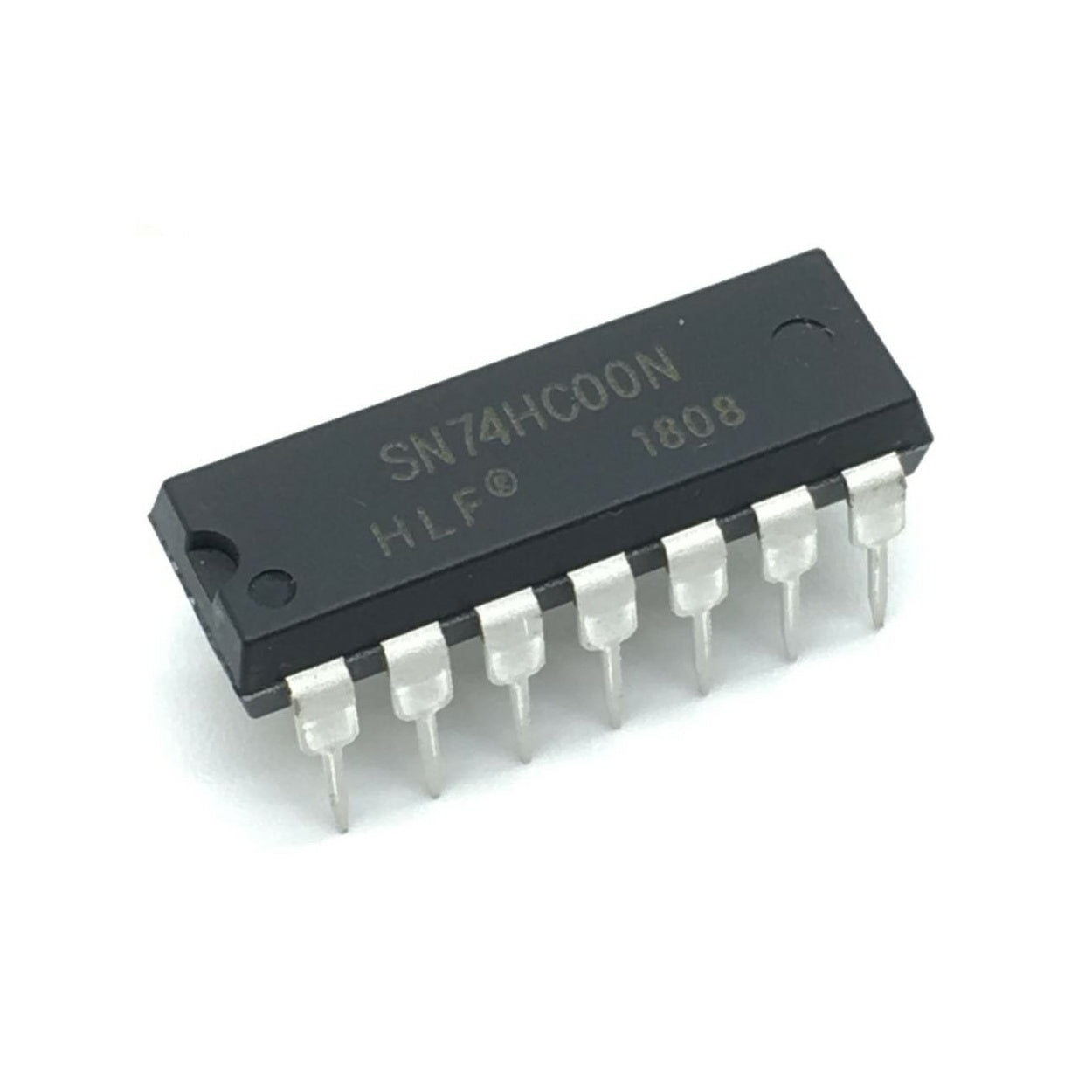 7400 Quad 2-Input NAND Gate